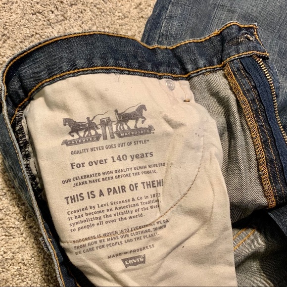 Men’s Red Tag | Levi  559 Distressed Jean 36Wx 38L - Picture 6 of 7